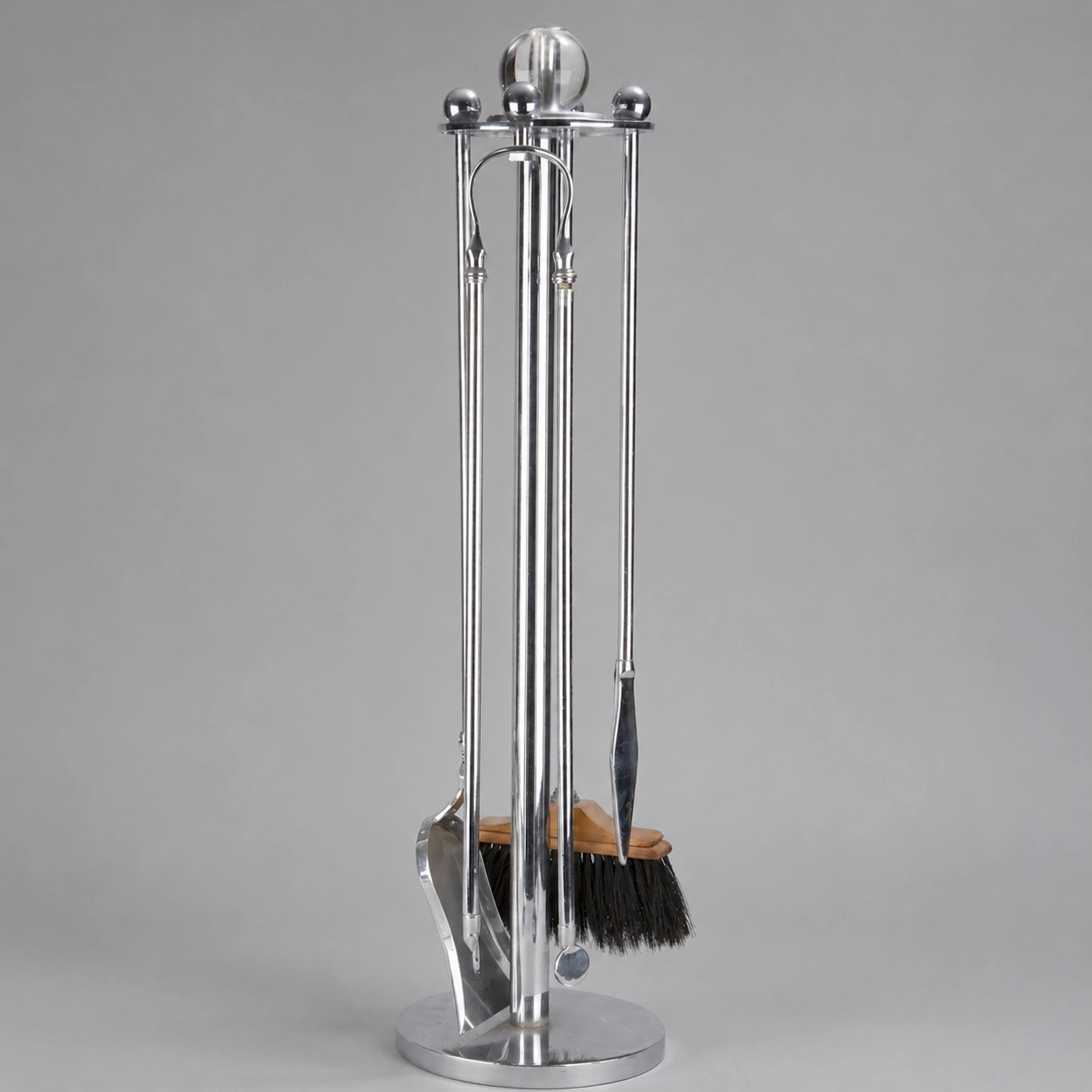 chrome_fireplace_tool_stand_display